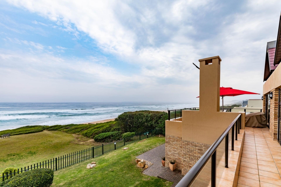 6 Bedroom Property for Sale in Outeniqua Strand Western Cape